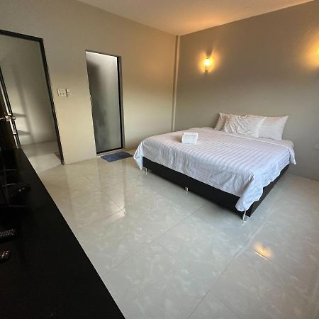 Pine Home Krabi town Buitenkant foto