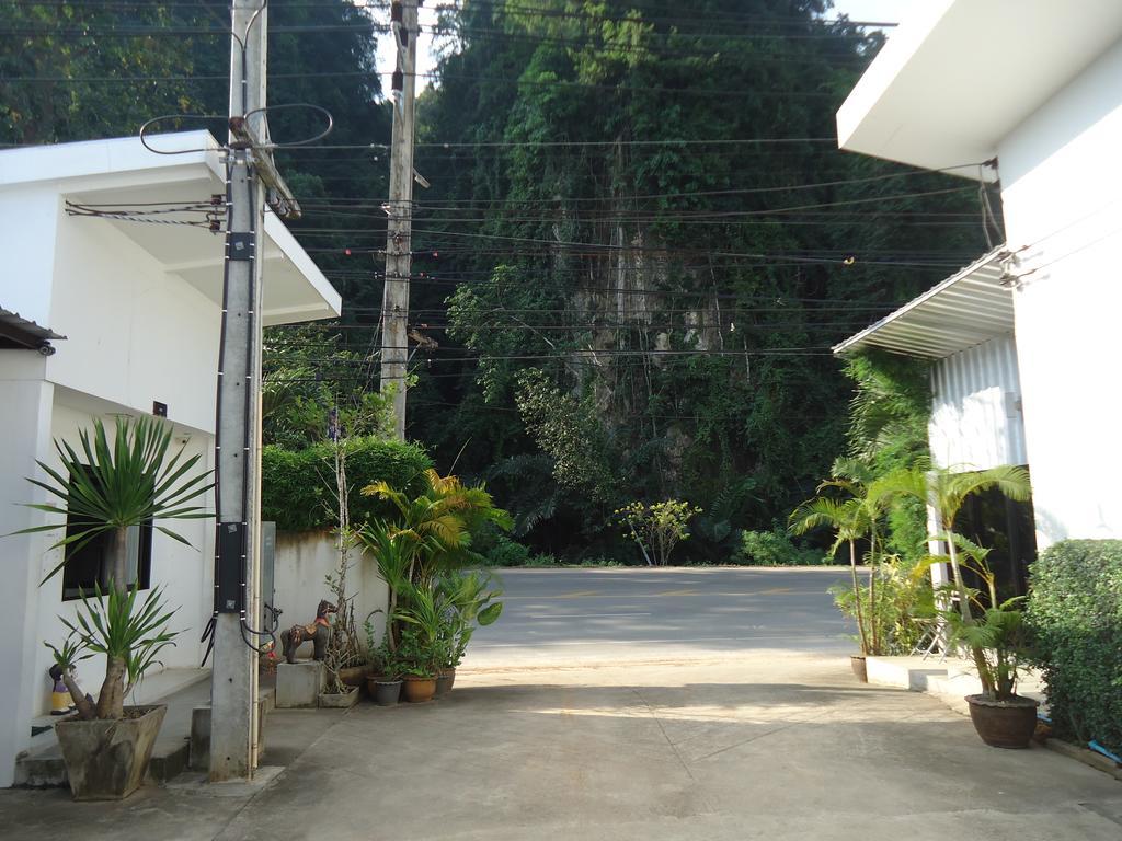 Pine Home Krabi town Buitenkant foto