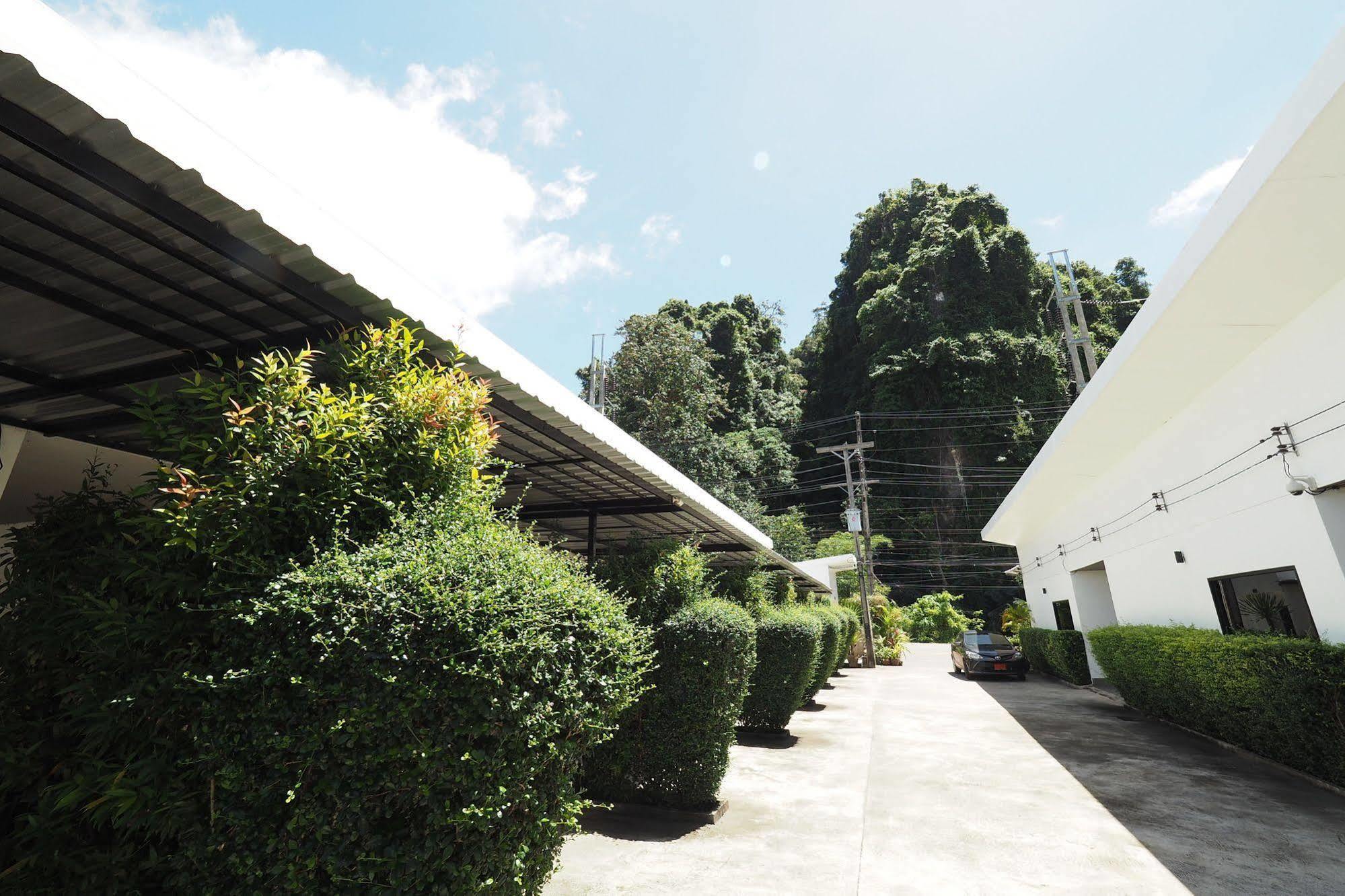 Pine Home Krabi town Buitenkant foto