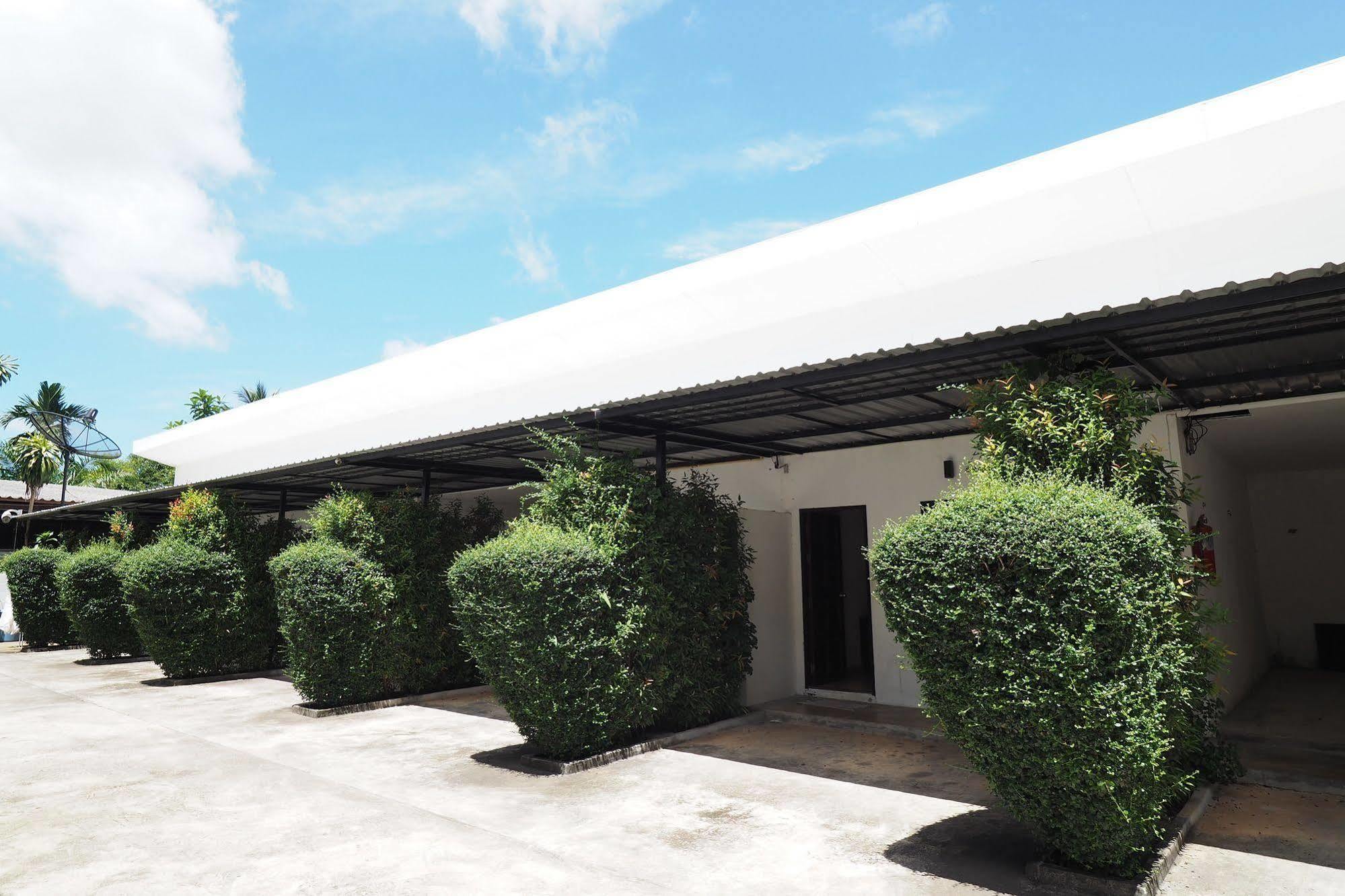 Pine Home Krabi town Buitenkant foto